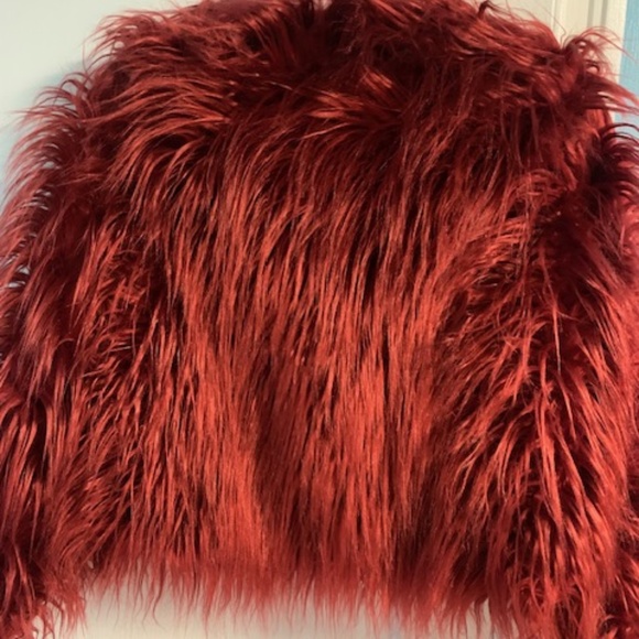 Burgandy faux fur jacket - Picture 2 of 4